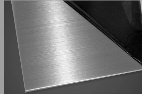 Plaques de feuilles d'aluminium en alliage protégées par film PVC bleu de bonne qualité pour les matériaux industriels